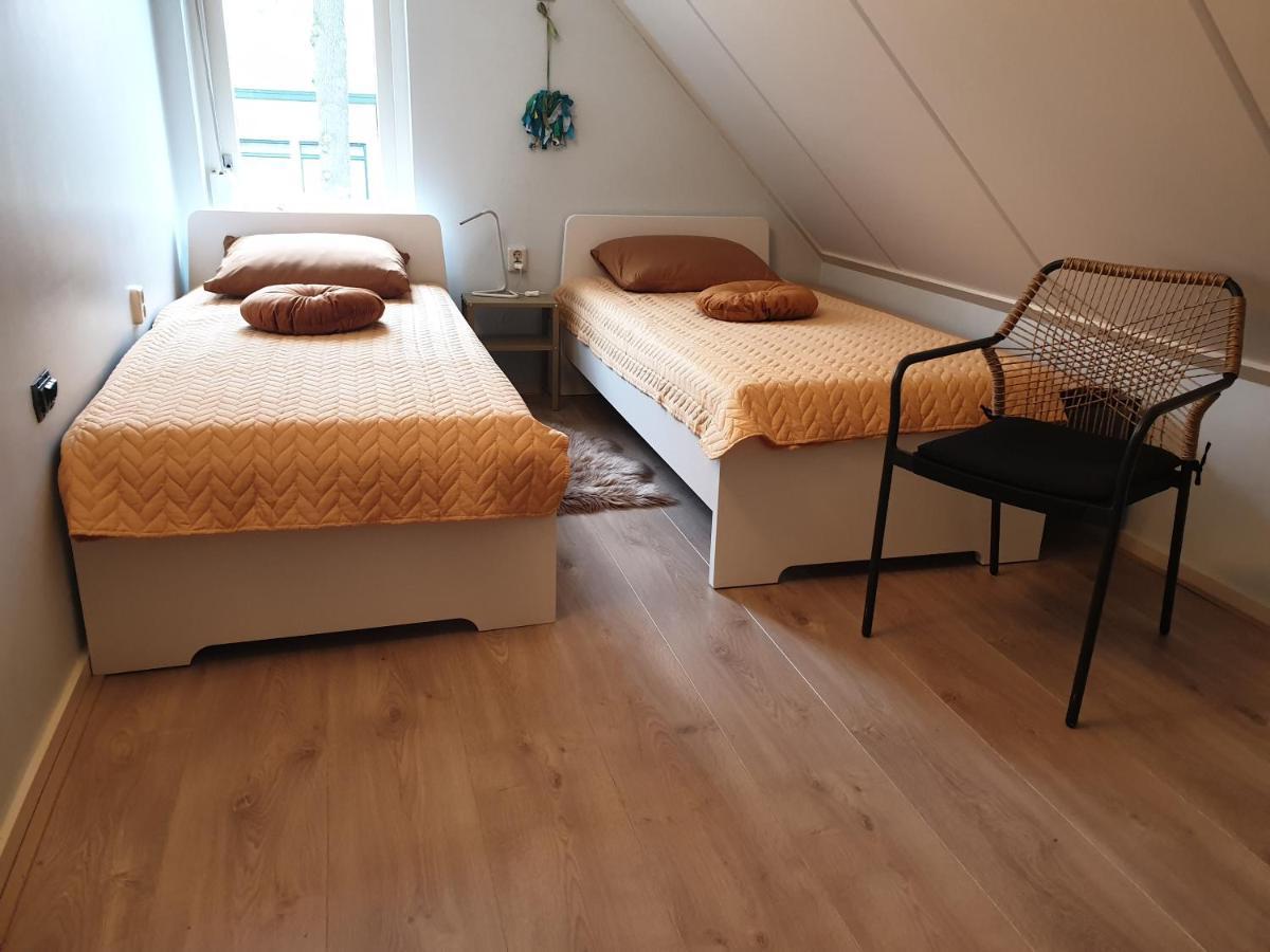 Bed and Breakfast Bij De Oude Dijk Wilp Esterno foto