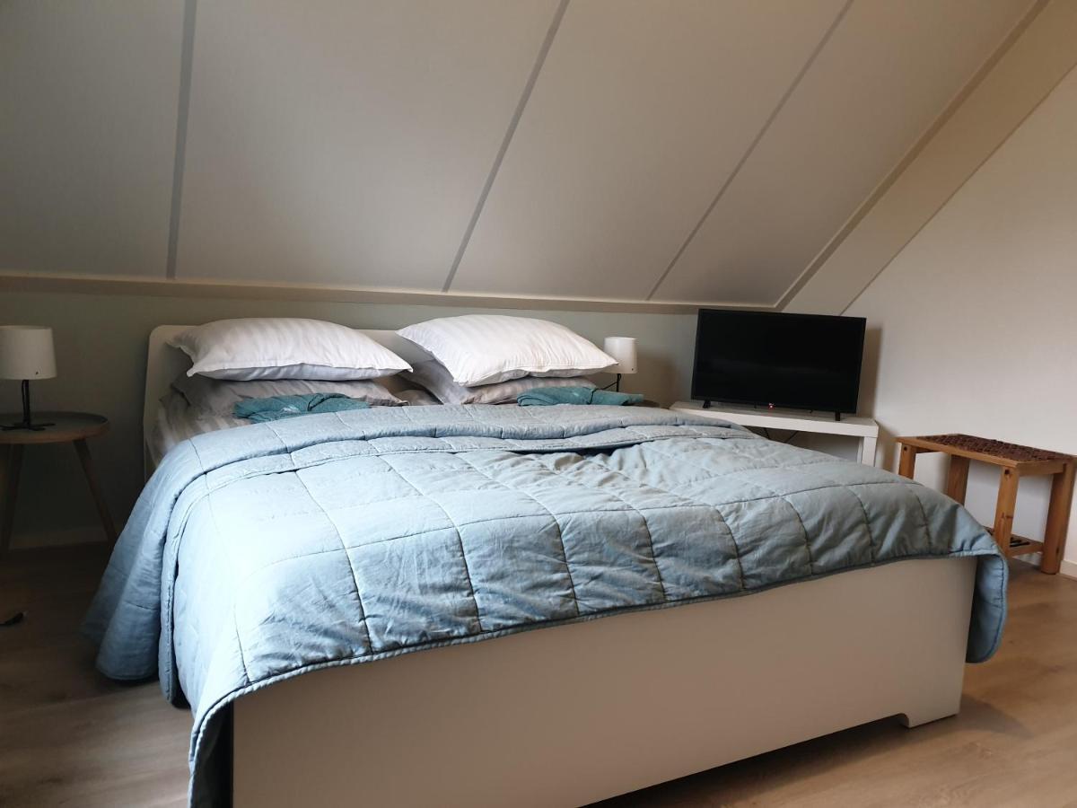 Bed and Breakfast Bij De Oude Dijk Wilp Esterno foto