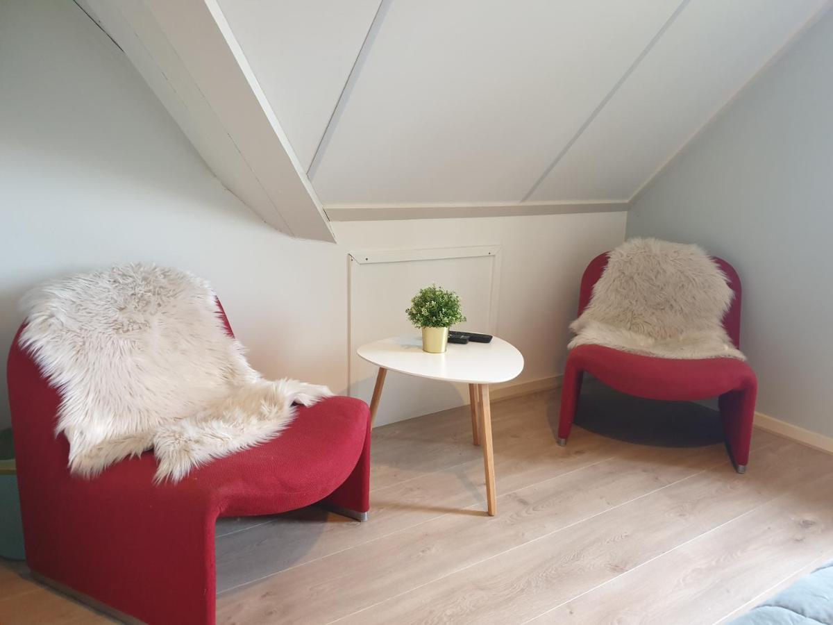 Bed and Breakfast Bij De Oude Dijk Wilp Esterno foto